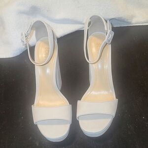 SCHUTZ MIKELLA SIZE 8B IN OYSTER